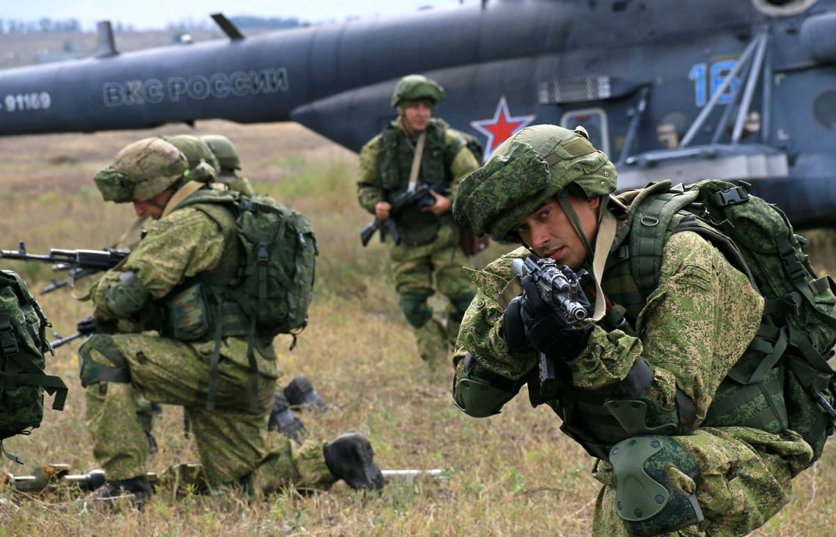 Российское фото и видео. Учения 150-й мсд. Российский солдат. Военная форма. Современный военный.